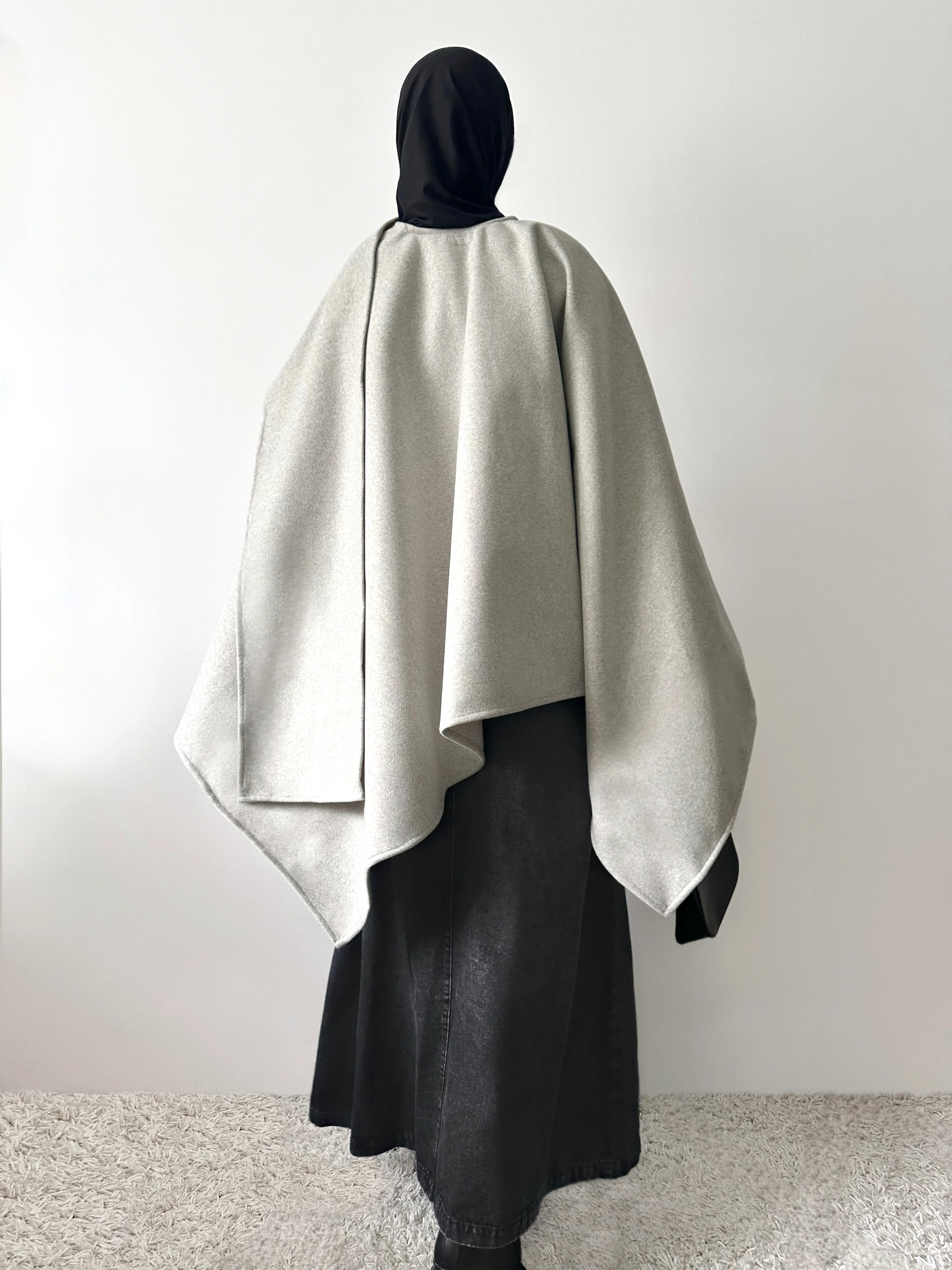 Cape croisée — Crème/Gris - Image 4