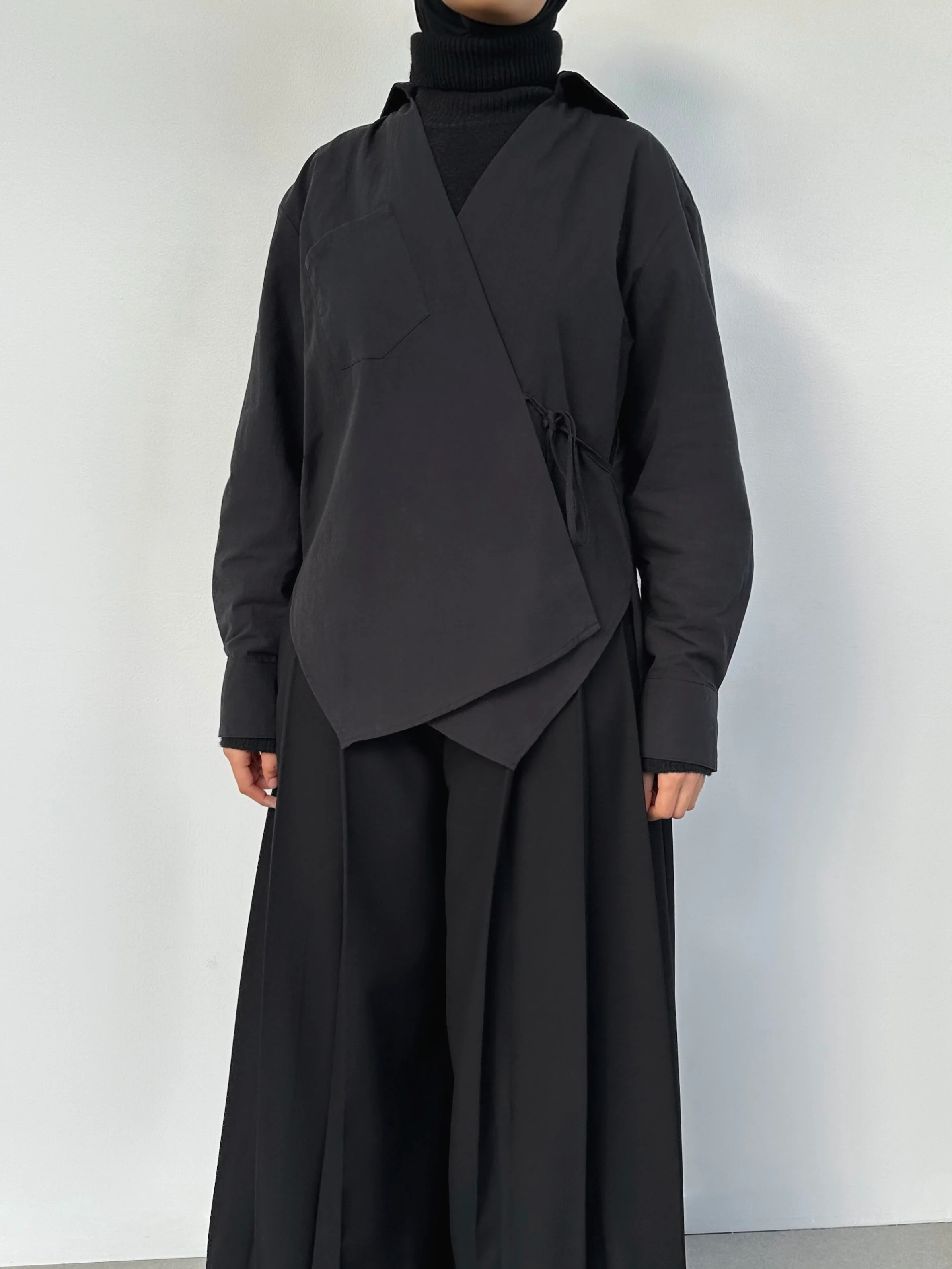 Chemise à nouer — Noir - Image 4