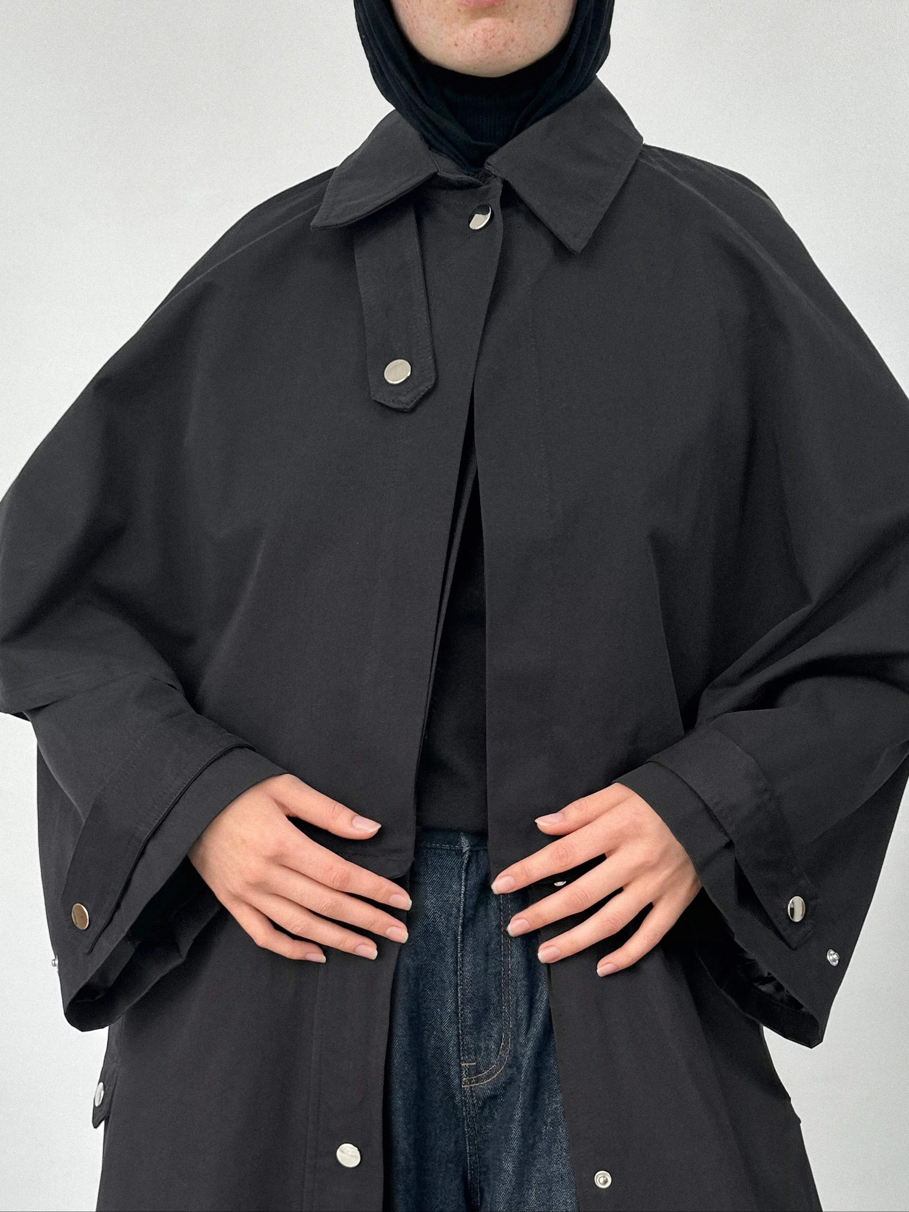 Trench coat avec cape — Noir - Image 4